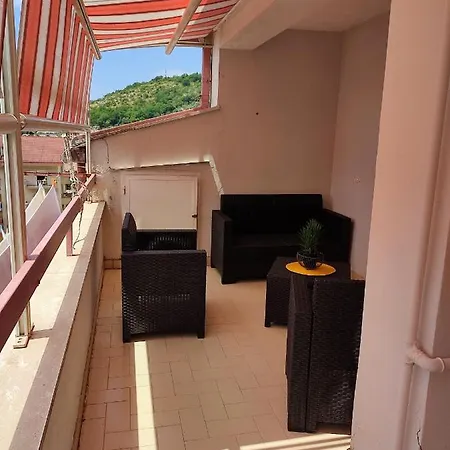 A Casa Di Joy דירה איטרי